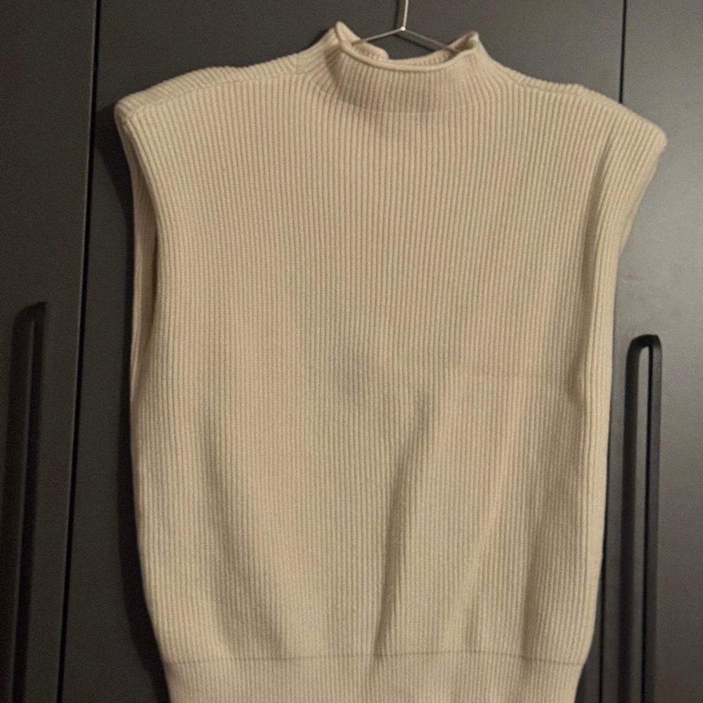 Elegant Cream Sleeveless Sweater
